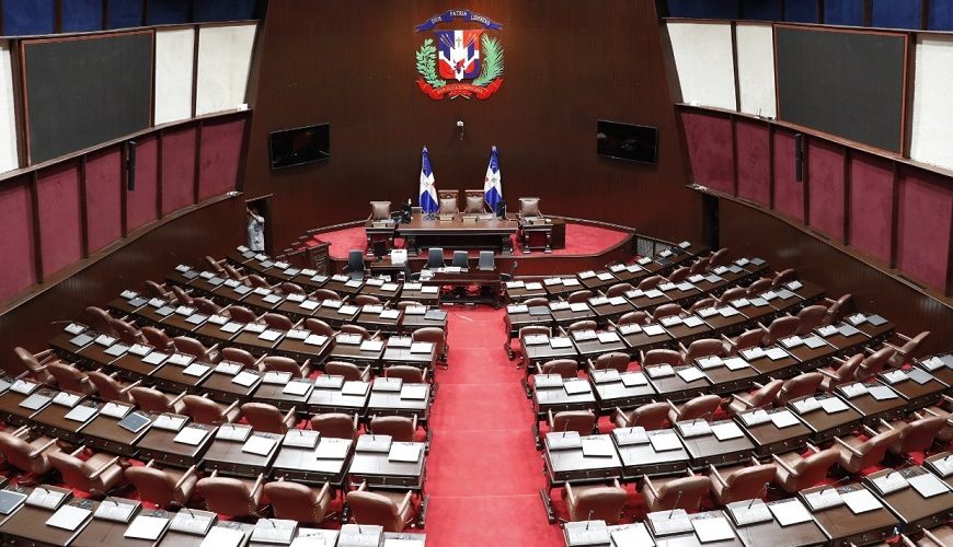 Diputados aprueban préstamos por US5 millones para enfrentar apagones y el cambio climático