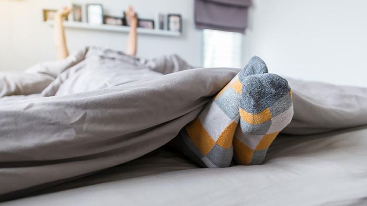 ¿Dormir con medias ayuda realmente a descansar mejor?