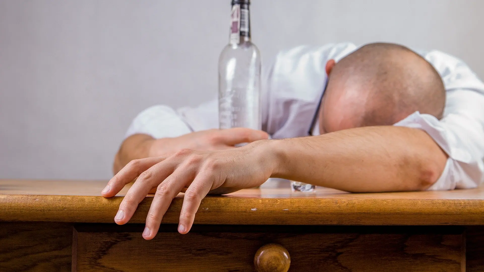 ¿Por qué algunas personas nunca tienen resaca?