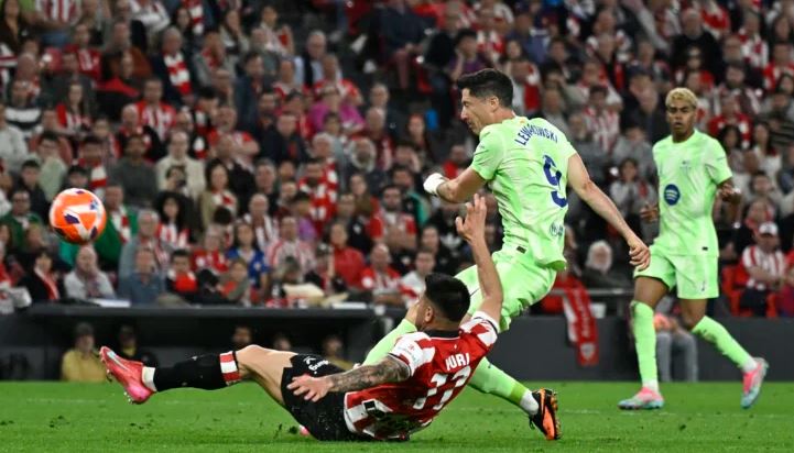 Lewandowski pone el boche de oro a la gran temporada del Barça